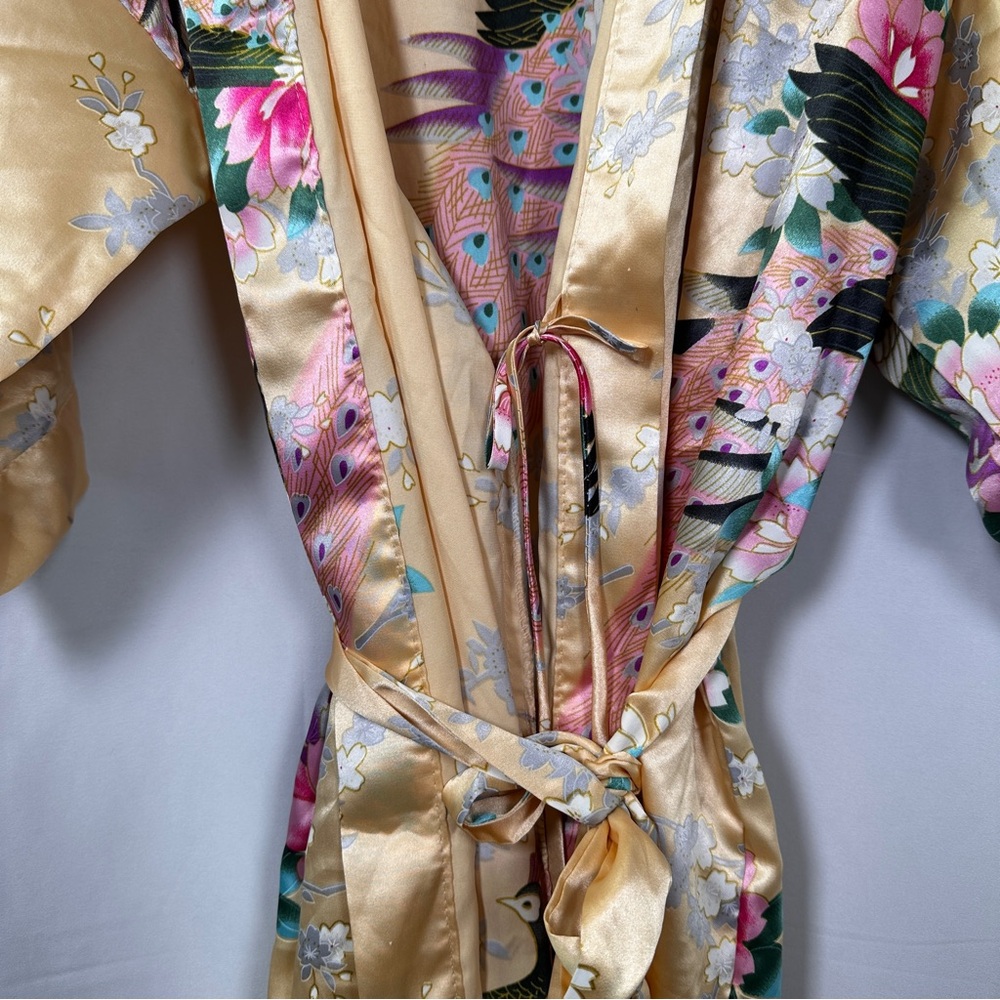 Oriental Village Kimono Robe Satin Look Peacock Floral Champagne OS NWT - Picture 5 of 13